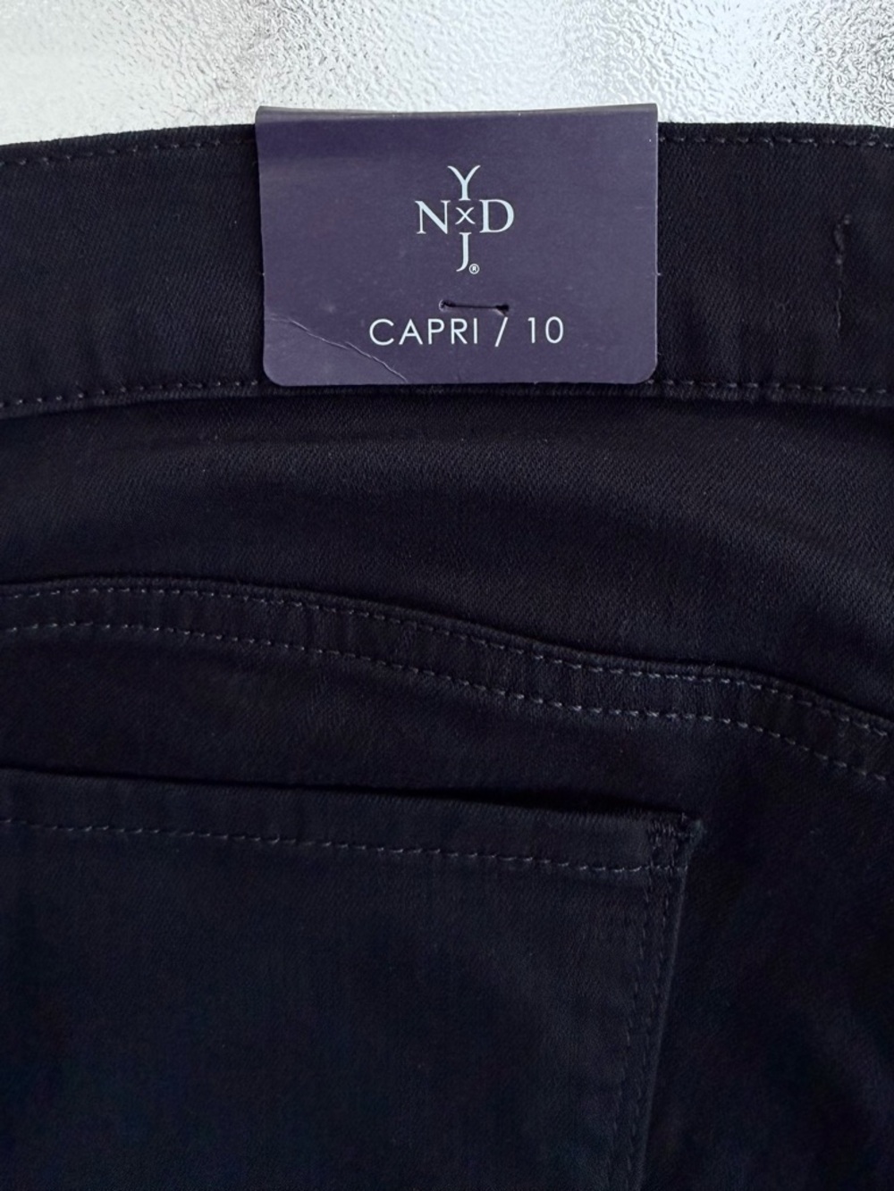 NYDJ Dayla Black Wide Cuff Capri High Rise Stretch Jeans ~ Women’s 10 - Picture 6 of 12